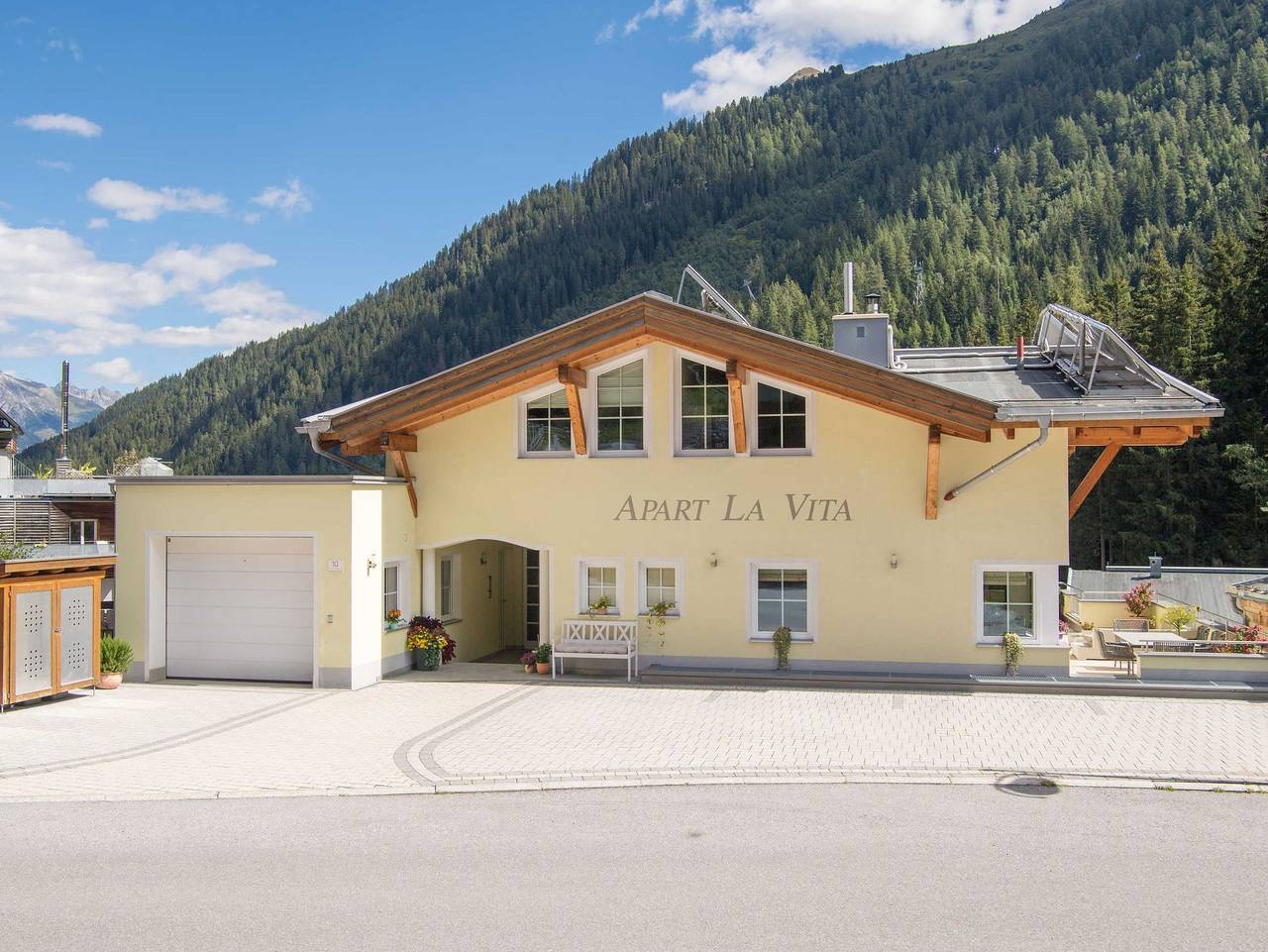 Ganze Wohnung, Apart La Vita - Appartement Mario in Lechtaler Alpen, Sankt Anton am Arlberg
