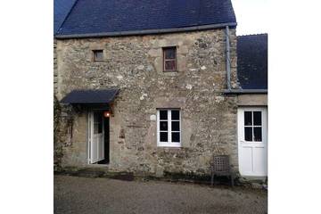 Gîte pour 3 personnes, avec jardin à Éculleville