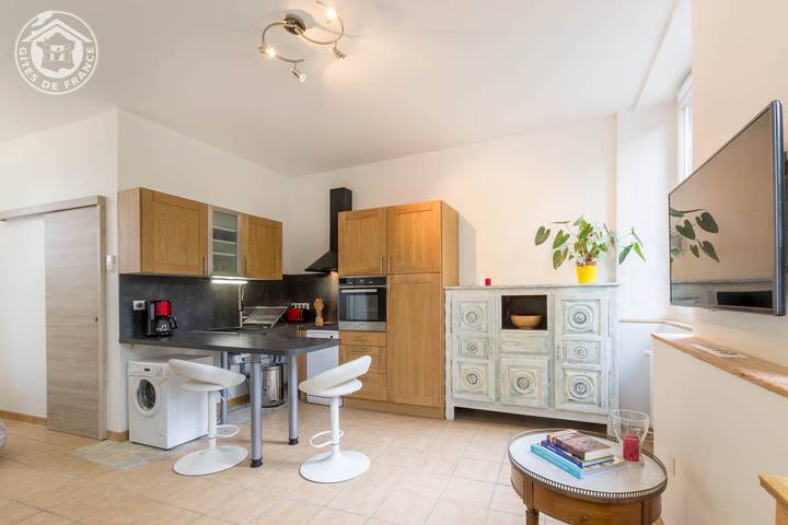 Gîte pour 2 personnes, avec terrasse et jardin