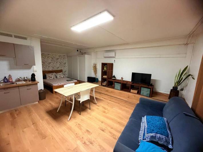 Gîte pour 4 personnes, avec piscine et jardin, animaux acceptés dans Port de Saint-Gilles les Bains - 2