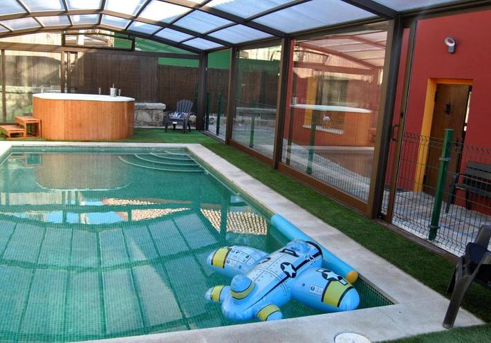 Casa de vacaciones para 19 personas, con piscina además de vistas y jardín, Se admiten mascotas en Provincia de Madrid - 3