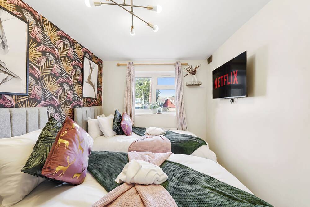 Luxury House in Bristol with Hot Tub - Sleeps 10 in Brístol, Sudoeste de Inglaterra