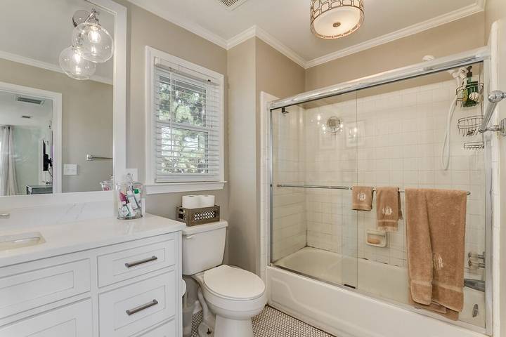 Vacation rental for 8 people, with yard and terrace in Tuscaloosa