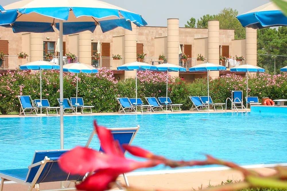 Appartamento intero, Bellissimo appartamento con Wifi, piscina, A/C, Tv, terrazza, animali ammessi e parcheggio in Pisa, Riviera Toscana