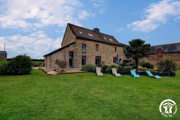 Gîte pour 12 personnes, avec terrasse et jardin en Bretagne