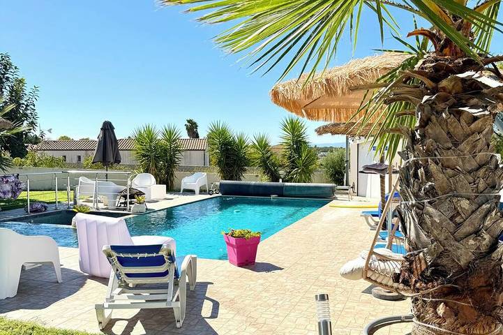 Villa pour 4 personnes, avec Terrasse ainsi que Jardin et Piscine à Béziers