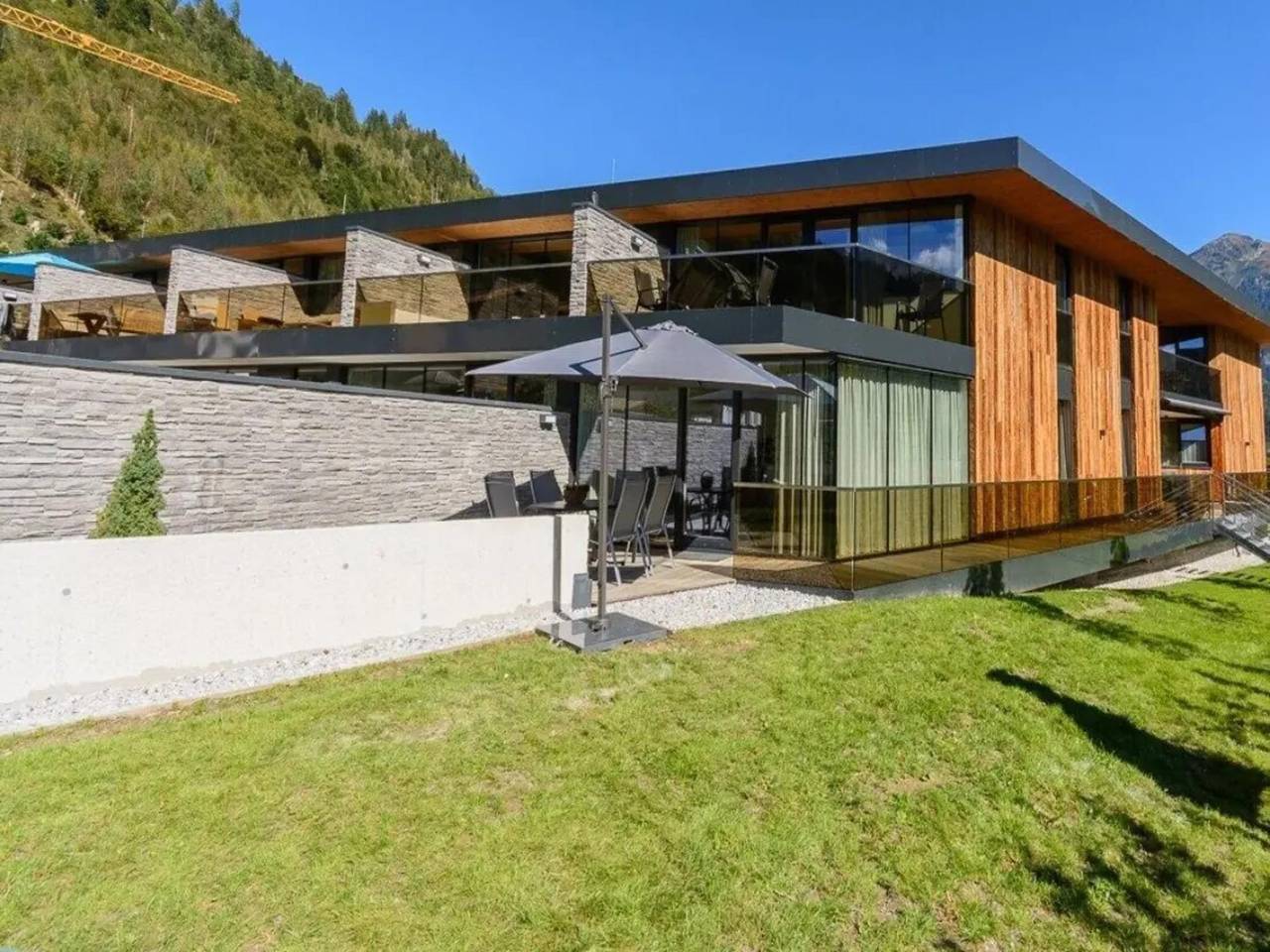 Ferienhaus mit Bergblick für 8 Personen mit Sauna in Neukirchen am Großvenediger, Pinzgau