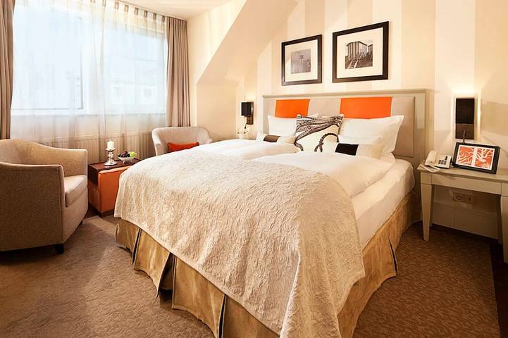 Ferienhaus für 2 Personen, mit Garten und Sauna sowie Pool