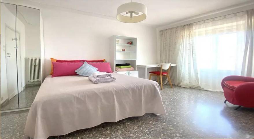 Chambre d’hôte pour 2 personnes, avec Balcon/Terrasse à Rome