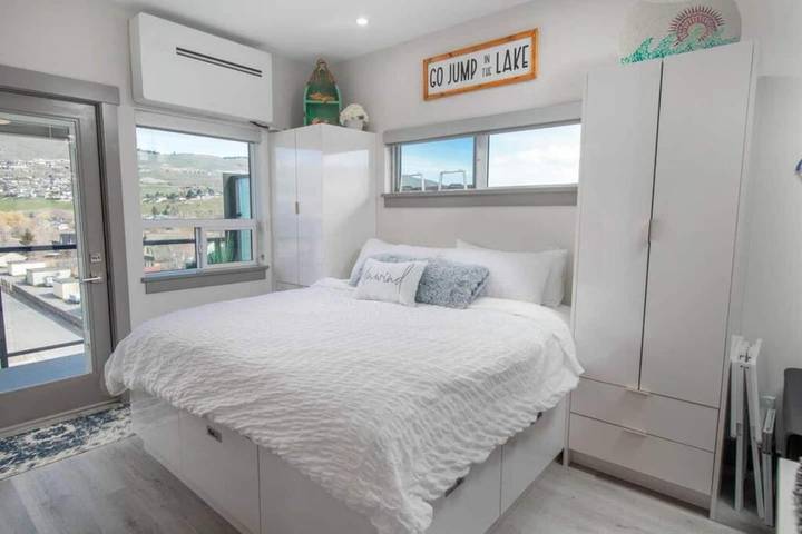 Maison de vacances pour 4 personnes, avec jardin ainsi que vue sur le lac et piscine