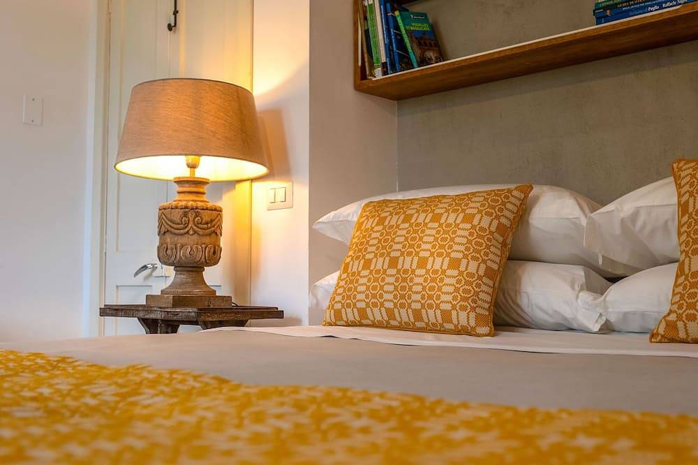 Masseria Ferarelli - \"Uttata\" Room with Patio in Diso, Lecce Provinz