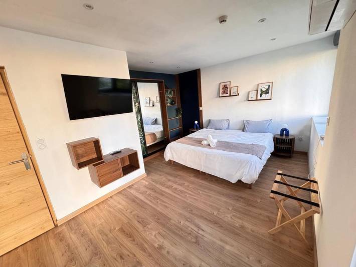 Hôtel pour 2 personnes, avec jardin et vue, animaux acceptés à Les Salles-sur-Verdon - 4