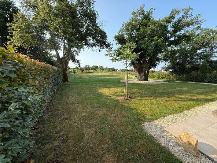 Location de vacances pour 6 personnes, avec jardin à Vasles - 4