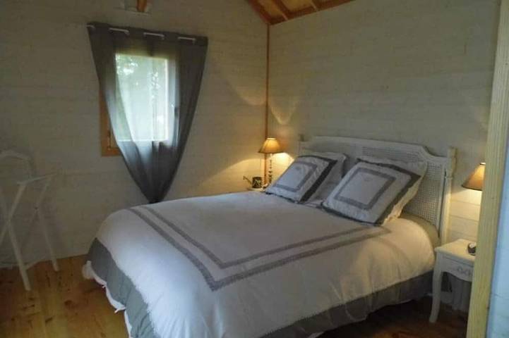Gîte pour 2 personnes, avec Balcon et Jacuzzi dans Fichous-Riumayou - 3