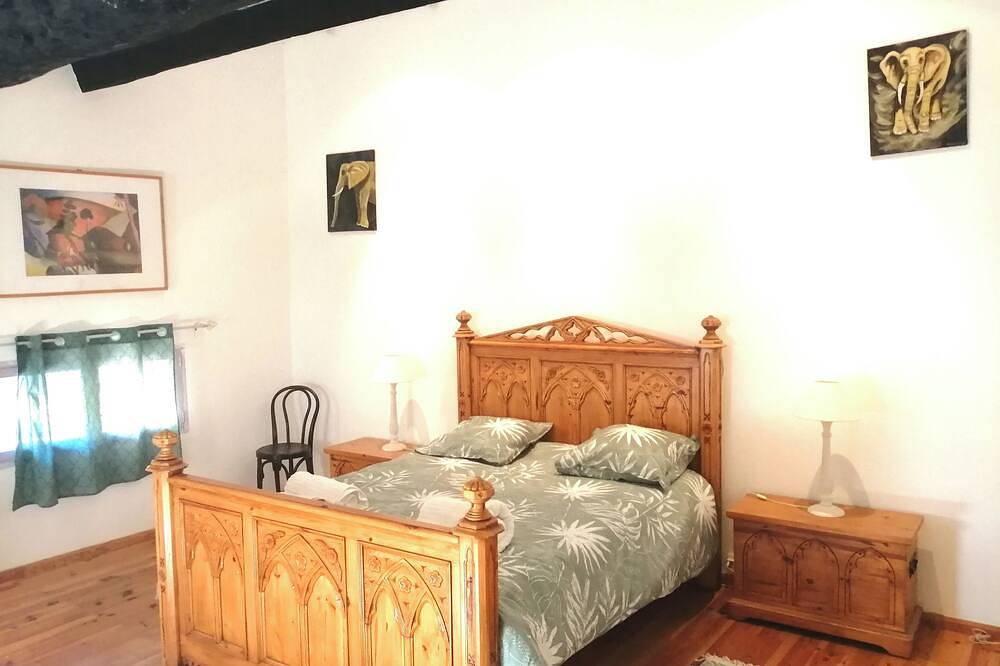 Gîte 4 à 6 Personnes Avec Piscine Avec vue sur la Montagne et la Riviere in Arles-sur-Tech, Céret region