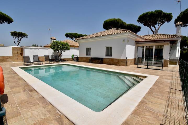 Chalet para 6 personas, con Jardín y Piscina en Sancti Petri