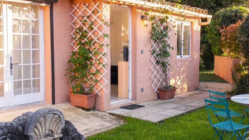 Location de vacances pour 2 personnes, avec Jacuzzi et Terrasse à Montauroux - 2
