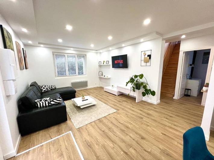 Location de vacances pour 6 personnes, avec terrasse ainsi que jardin et vue à Launaguet - 3