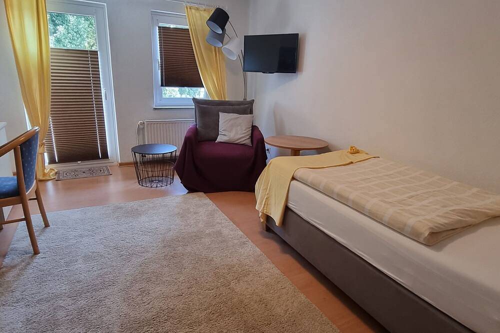 Ganze Wohnung, City Appartment Pyrmont - Fewo bis 3 Erw. + 1 Kind 12 Jahre in Bad Pyrmont, Weserbergland