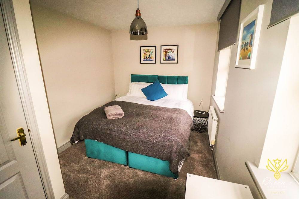 Cheerful Queens Quarters Boutique Rooms in Huntingdon, Cambridgeshire