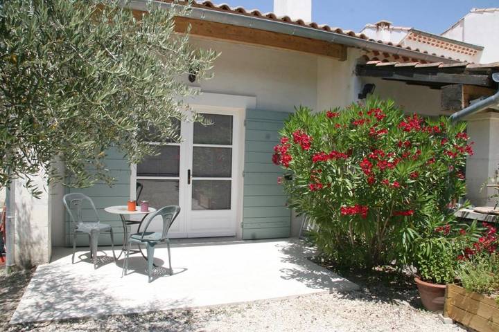 Chambre d’hôte pour 2 personnes, avec Terrasse et Jardin ainsi que Piscine et Vue à Saint-Rémy-de-Provence