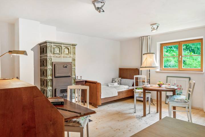 Appartement entier, Kachelofenstüble im Häusle – Appartement de vacances Hofgut Heiligenberg in Heiligenberg, Region Bodensee-Oberschwaben