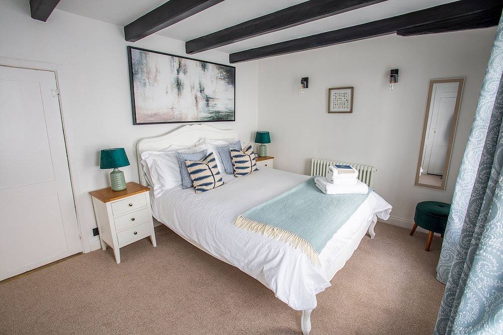 Whitby Boutique - Mast Cottage in Whitby, North York Moors National Park
