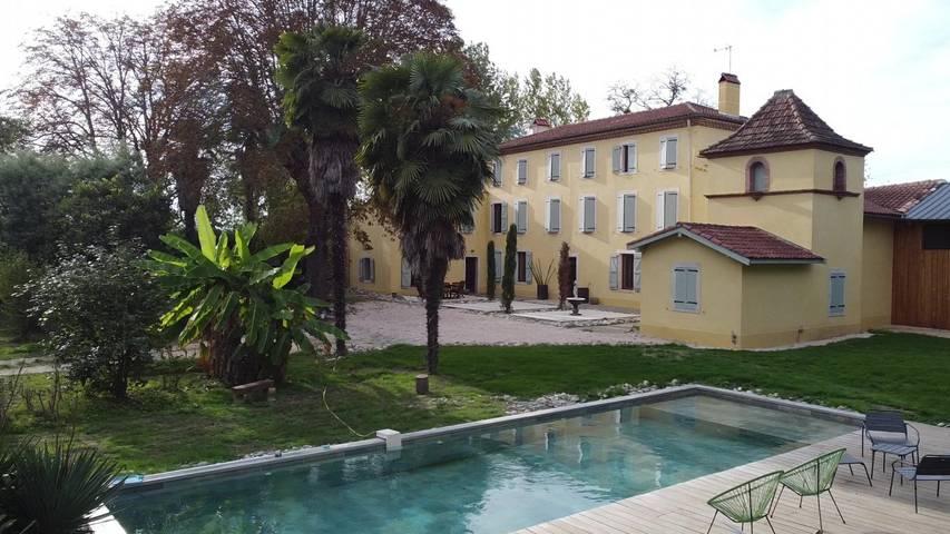 Gîte pour 20 personnes, avec piscine et jardin dans Haute-Garonne - 2