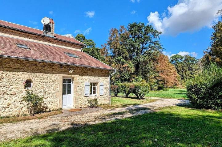 Gîte pour 10 personnes, avec jardin