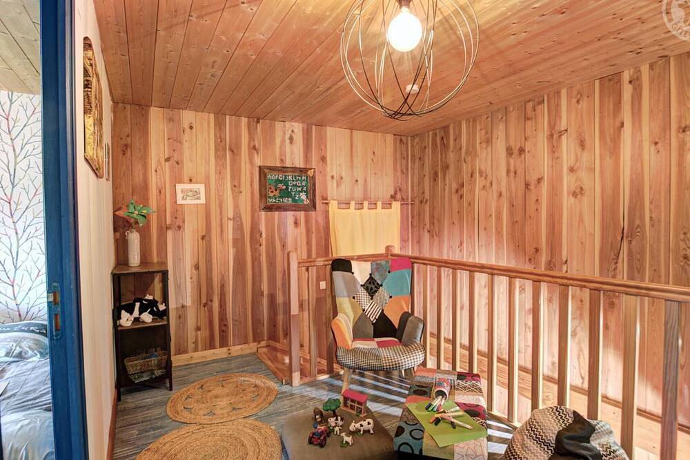 Gîte authentique avec animaux acceptés - 8 pers. in Saint-Julien-la-Vêtre, Montbrison