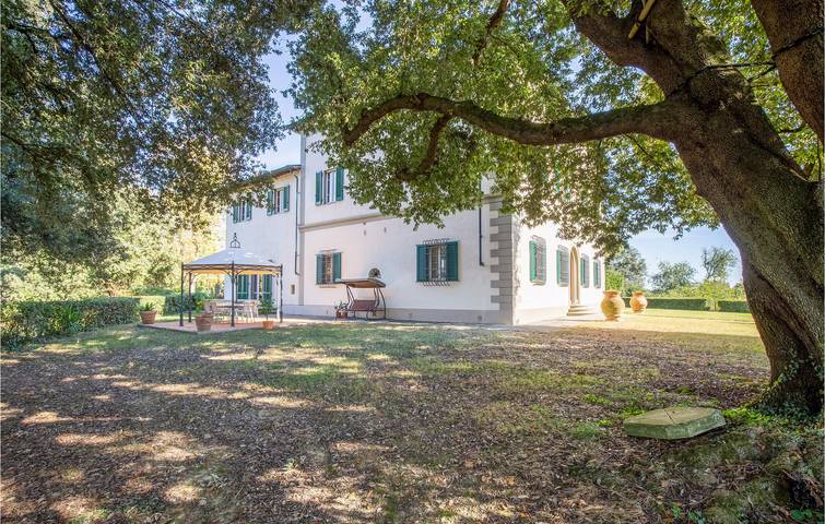 Casa vacanza per 14 persone a Fucecchio