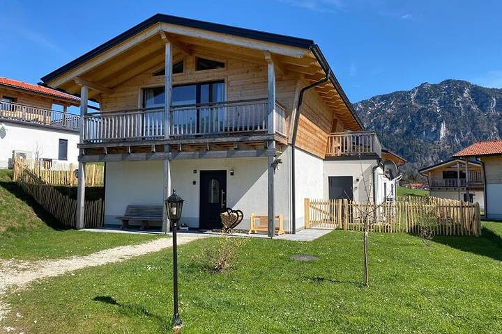 Chalet für 6 Personen, mit Sauna und Balkon in Inzell - 2