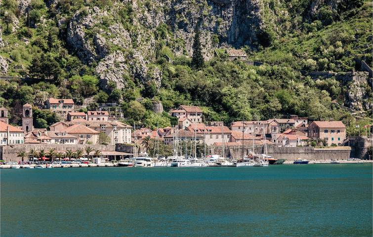 Ferienhaus für 10 Personen, mit Terrasse in Montenegro - 3
