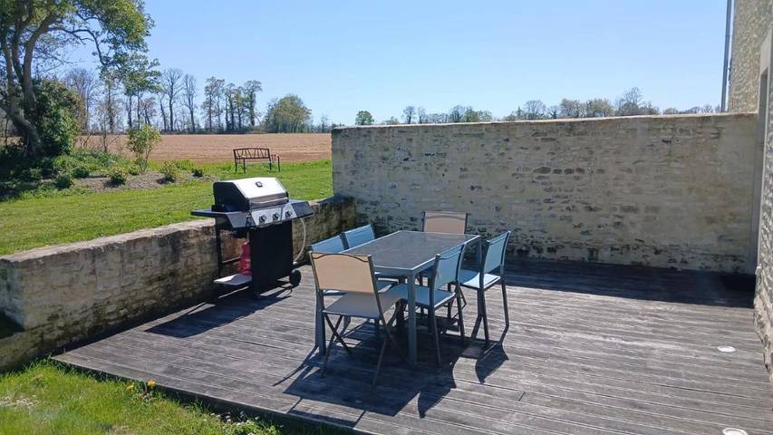Location de vacances pour 6 personnes, avec vue et jardin à Longues-sur-Mer - 3