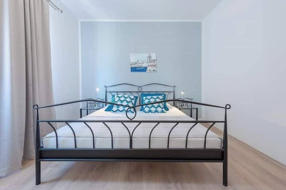 Apartments Villa Made 4U Deluxe Four Bedroom Apartment with Terrace and Sea View in Mlini, Dubrovnik-Neretva