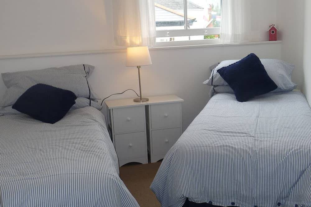 Contemporary  2 Bedroom Character Cottage Ideal For A Relaxing Holiday in Shaldon, Devon