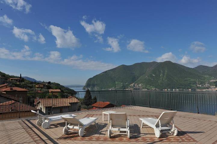 Hôtel pour 2 personnes, avec vue et jardin à Monte Isola