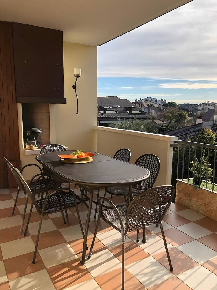 Hel lägenhet, Apartment 'Talla' with Shared Pool, Wi-Fi and Air Conditioning in Rivoltella del Garda, Desenzano del Garda