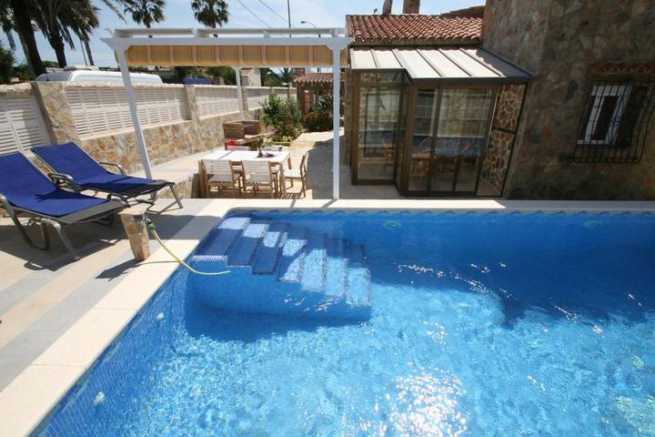 Chalet para 10 personas, con jardín además de piscina y vistas, Se admiten mascotas en Marina Alta - 2