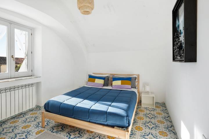 Entire apartment, Apartment 'Dimora Porta San Nicola Salerno' with Sea View, Wi-Fi and Air Conditioning in Salerno, Tyrrhenian Coast Campania