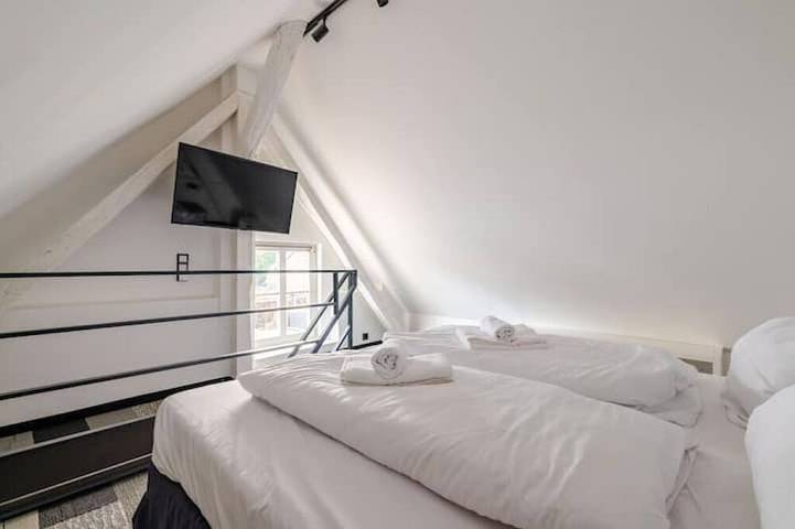 Ganze Wohnung, Stylisches Loft mit Küche, Carport & WLAN in Walzbachtal, Kraichgau