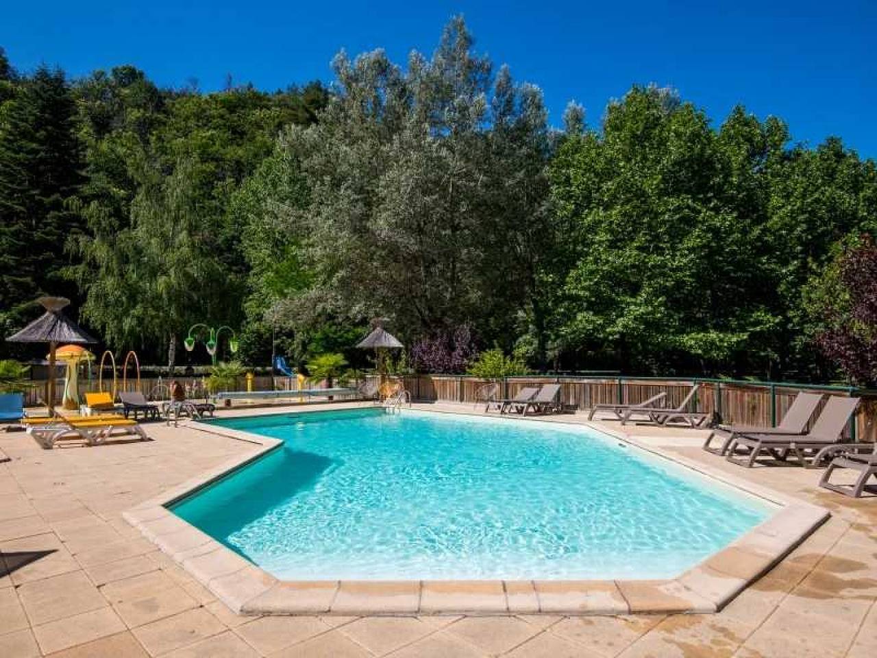 Camping 3 étoiles - Piscine  - ccafe0g in Florac-Trois-Rivières, Cevenas