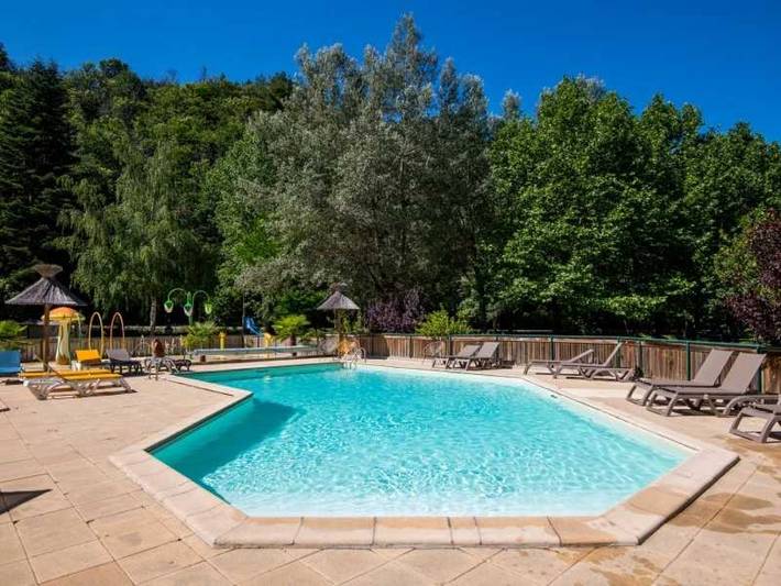 Tente pour 5 personnes, avec bassin pour enfant dans Lozère - 2