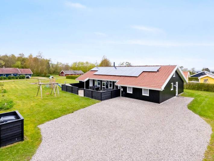 Ferienhaus für 12 Personen, mit Whirlpool und Terrasse sowie Garten und Pool in Nordborg - 3