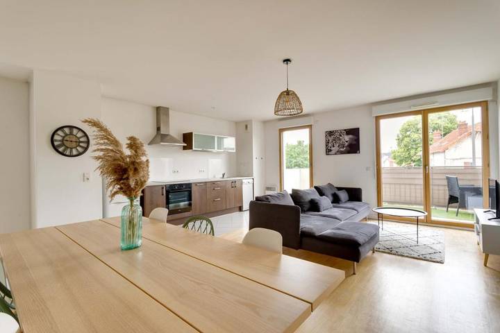 Location de vacances pour 4 personnes, avec Balcon à Antony