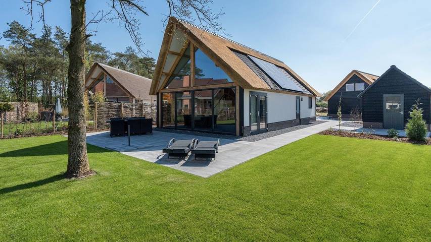 Vakantiehuis voor 6 personen, met tuin en zwembad in Baarle-Nassau