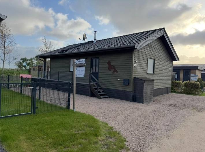 Ferienhaus für 5 Personen, mit Garten in Jade