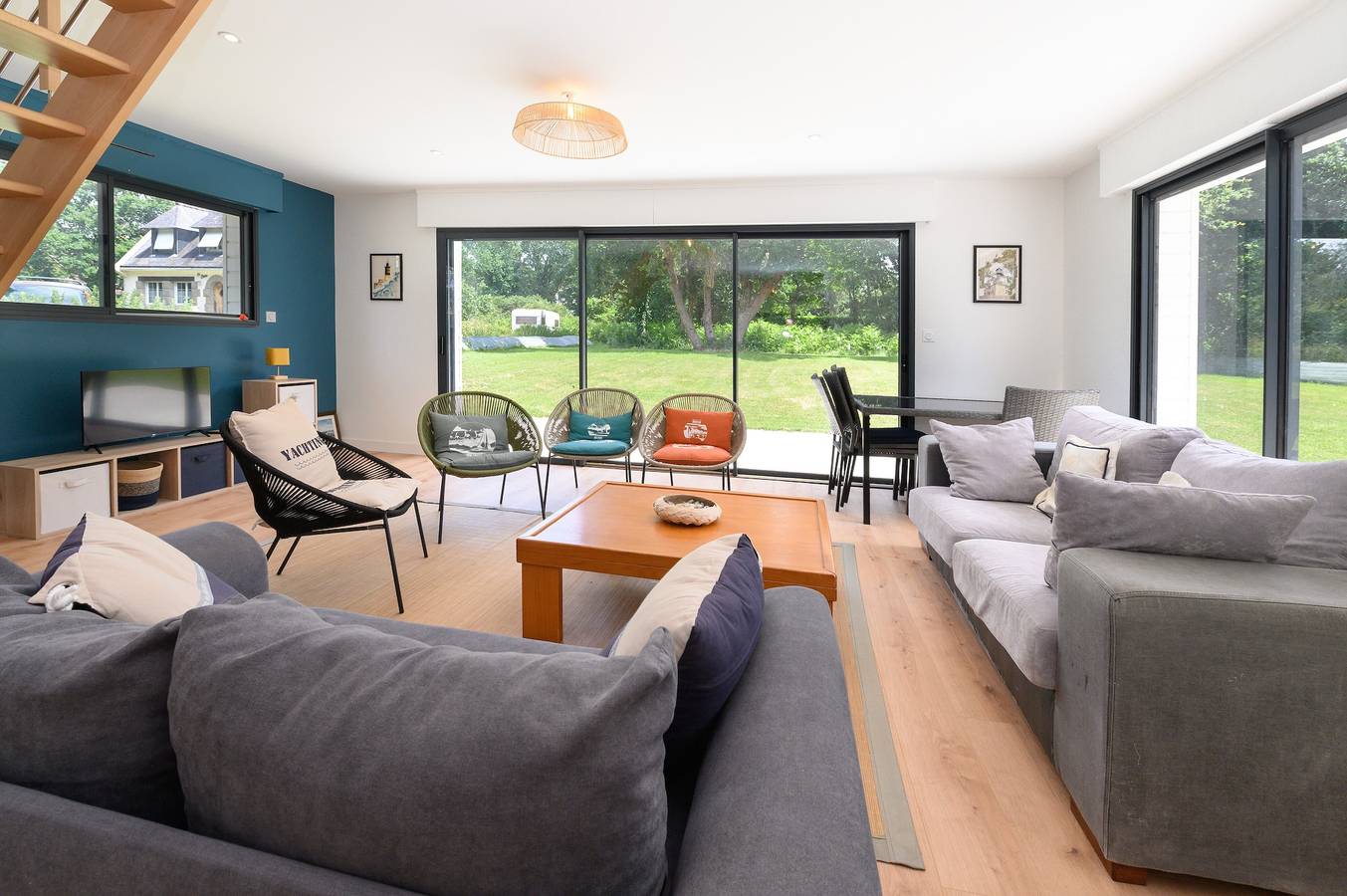 Ferienhaus 'Riantec' mit privater Terrasse, Garten und Wlan in Riantec, Côte des Mégalithes