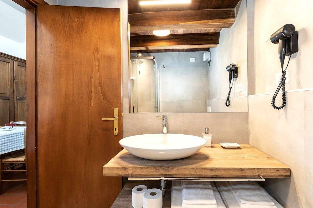 Entire apartment, Turchese studio loft valley view in Spello, Perugia Province
