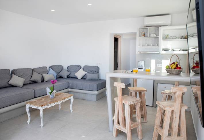 Location de vacances pour 4 personnes, avec jardin dans Parikiá